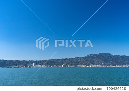 從屋橋木保島公園看到的對岸的大津市區 100426628