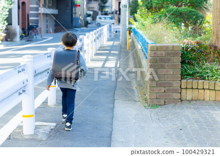 小學生 100429321
