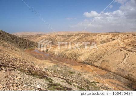 Fresh water reservoir (Embalse) de los Molinos, Fuerteventura 100430484