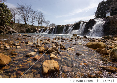 Twelve Falls in Komatsu City, Ishikawa Prefecture 100432641