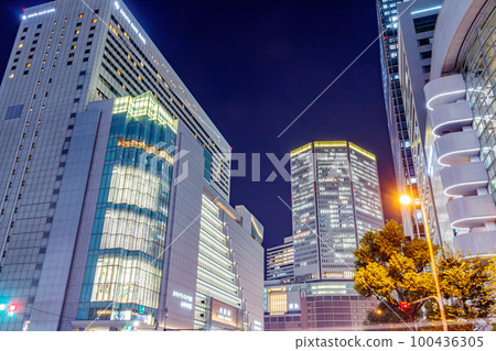 [Urban scenery of Osaka] City night view around Umeda (Kita) 100436305