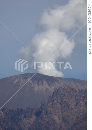 活火山淺間山 100438694