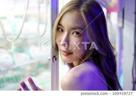 Girl in Neon Light 100439727
