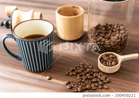 熱咖啡用咖啡豆和咖啡研磨機 熱咖啡用咖啡豆和咖啡研磨機 100450221