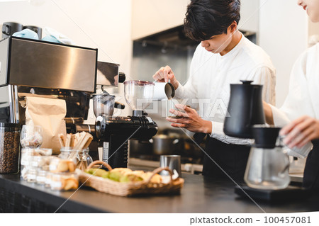Cafe Staff Cafe Staff 100457081