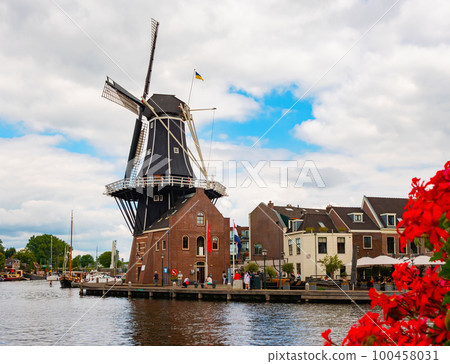 Famous Windmill De Adriaan in Haarlem, Netherlands Famous Windmill De Adriaan in Haarlem, Netherlands 100458031
