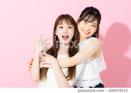 年輕女性的美麗 年輕女性的美麗 100459532