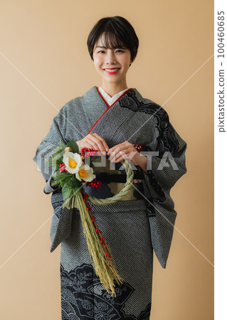 Homongi 與黑色 shibori Homongi 與黑色 shibori 100460685