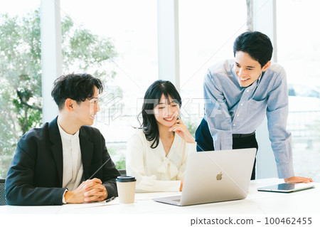 meeting business scene 100462455
