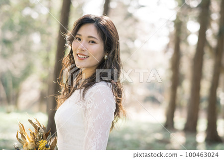 bride with bridal wedding image bouquet bride with bridal wedding image bouquet 100463024