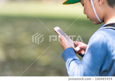 smartphone, sumaho, elementary student 100465454