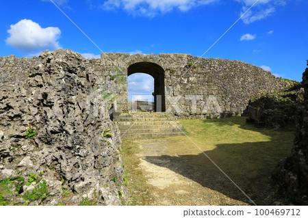 世界遺產Nakagusuku城堡廢墟 100469712