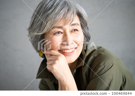 Gray hair woman portrait 100469844