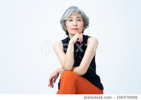 Portrait of silver hair woman Portrait of silver hair woman 100470006