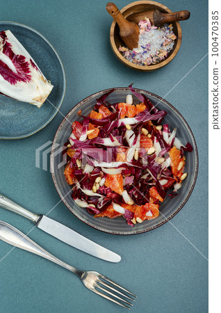 Salad with chicory and orange Salad with chicory and orange 100470385