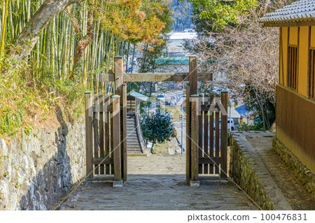 Kitsuki castle town in winter, Bansho no Saka, Kitsuki City, Oita Prefecture 100476831