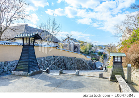 冬天的杵築城下町 大分縣須谷之坂杵築市 100476843