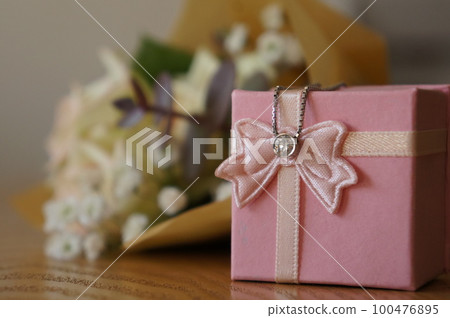 pink gift box and bouquet pink gift box and bouquet 100476895