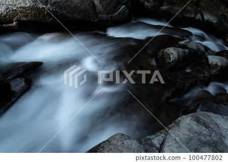 從上面看的瀑布，愛知縣 100477802