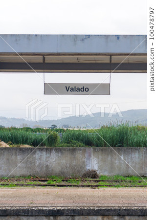 Signage of the railway station Valado, Portugal 100478797