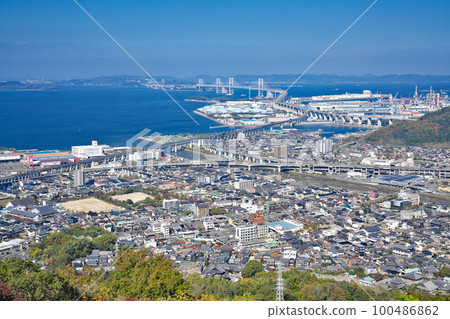 [Seto Ohashi (from Aonoyama summit observatory)] Aoyama summit, Utazu-cho, Ayaka-gun, Kagawa 100486862