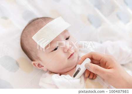 Baby fever nursing mom Baby fever nursing mom 100487981