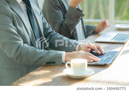  Business image 100488775