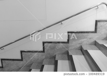 nice stairs 100489319