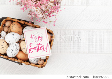 Easter greeting card with easter eggs Easter greeting card with easter eggs 100492029