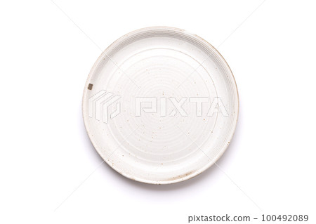Empty plate 100492089