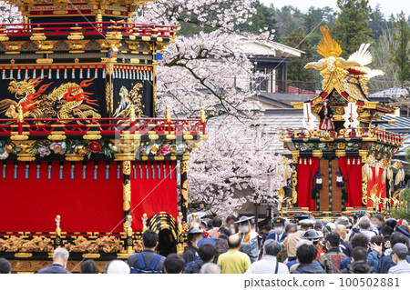 220415 Rainy Takayama Festival g106-2 100502881