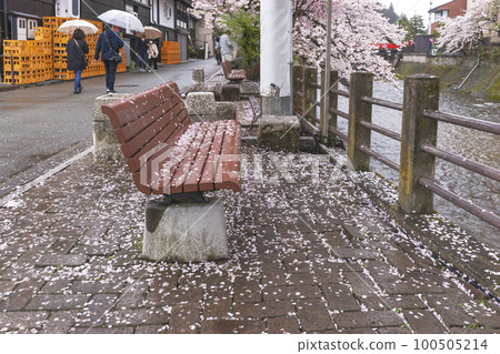 220415 rainy alpine festival z286 220415 rainy alpine festival z286 100505214