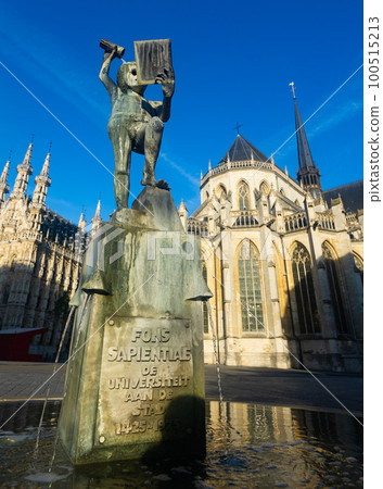 Fonske statue in center of university city of Leuven, Belgium Fonske statue in center of university city of Leuven, Belgium 100515213