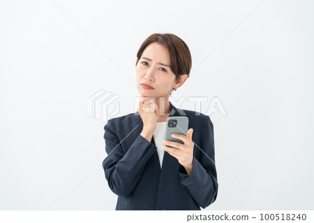 商界女性智能手機擔憂 100518240