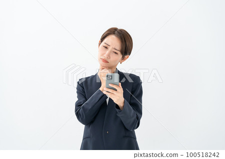 商界女性智能手機擔憂 100518242