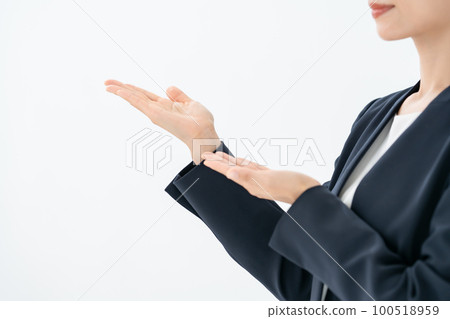 手牽手的女商人 100518959