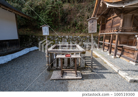 日吉大社東本宮龜井靈水滋賀縣大津市 日吉大社東本宮龜井靈水滋賀縣大津市 100519300