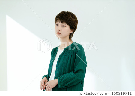 Young lady's portrait Young lady's portrait 100519711