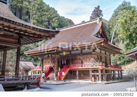 Hiyoshi Taisha Higashi Hongu Main Hall, Otsu City, Shiga Prefecture 100520582