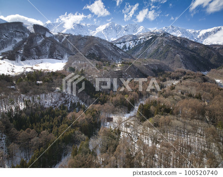 Shirouma Sanzan in majestic early spring, Hakuba Village, Nagano Prefecture (Aerial shot by drone) Shirouma Sanzan in majestic early spring, Hakuba Village, Nagano Prefecture (Aerial shot by drone) 100520740
