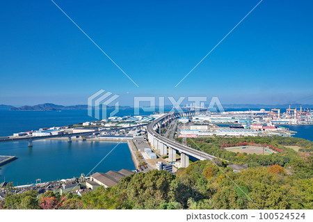 [從松辻山展望台看到的瀨戶大橋] 香川縣鮎田郡宇多津町平山 100524524