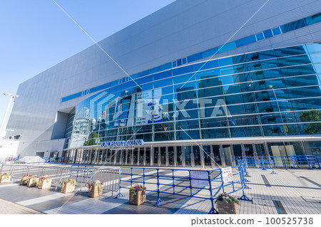 Yokohama City, Kanagawa Prefecture: Yokohama Arena, a large-scale event venue where numerous events are held Yokohama City, Kanagawa Prefecture: Yokohama Arena, a large-scale event venue where numerous events are held 100525738