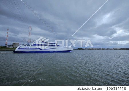 Omuta City, Miike Port, after the typhoon, the ferry departs, Omuta City, Miike Port, after the typhoon, the ferry departs, 100536518