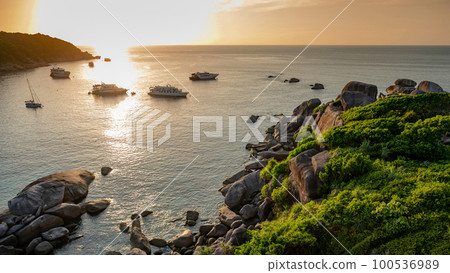 Donald Duck Bay during sunset, Similan National Park, Thailand 100536989