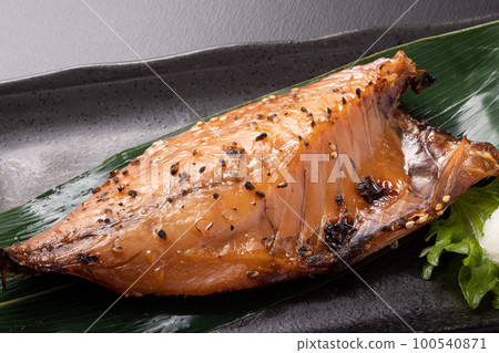 烤竹莢魚配味淋幹竹莢魚 烤竹莢魚配味淋幹竹莢魚 100540871