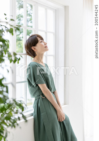 Alafor female portrait Alafor female portrait 100544245