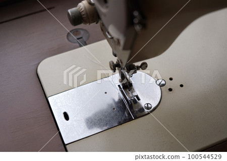Old sewing machine Old sewing machine 100544529
