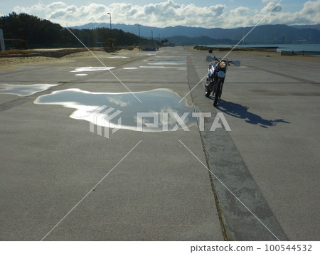 The beach where I went out on a motorcycle 100544532