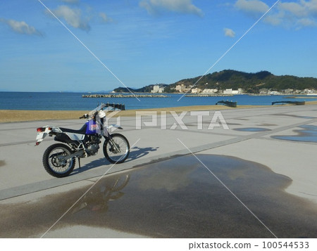 The beach where I went out on a motorcycle 100544533