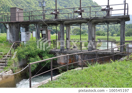 白山市河內町吉岡市 100545197